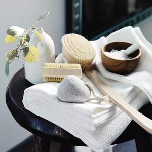 Brosses en <span class=keywords><strong>bois</strong></span> <span class=keywords><strong>anti</strong></span>-<span class=keywords><strong>cellulite</strong></span> à long manche pour massage du corps - Product Image 6