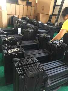 บันไดพับไฟฟ้ากึ่งอัตโนมัติแบบกำหนดเอง สีดำด้าน รับน้ำหนักได้ 150 กก. - Product Image 3