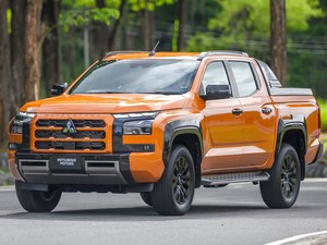 Pick-up <span class=keywords><strong>Mitsubishi</strong></span> <span class=keywords><strong>L200</strong></span> AWD, maniabilité fluide, habitacle confortable, adapté aux longues distances sur autoroute et aux livraisons tout-terrain - Product Image 1