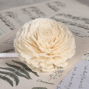 Diffuseur d'huiles essentielles d'aromathérapie en forme <span class=keywords><strong>de</strong></span> chrysanthème blanc, pour aromathérapie, original, vente en gros, en bois, fleur - Product Image 2