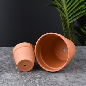 Macetas de arcilla de terracota ecológicas, transpirables, ideales para el crecimiento saludable de las plantas y un uso duradero en el hogar. - Product Image 6