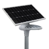 Lampe solaire moderne, énergie électrique extérieure, lampadaire led