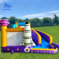 Combinaison toboggan aquatique rotatif sur le thème des vaisseaux spatiaux et trampoline en forme de fusée pour piscine, en PVC, certifiée CE