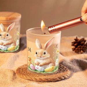 Imagen personalizada Lujoso 6oz Frosted Jar Vela perfumada con tapa Aromas personalizables Sin humo para el Día de San Valentín Características Logotipo personalizado - Product Image 6