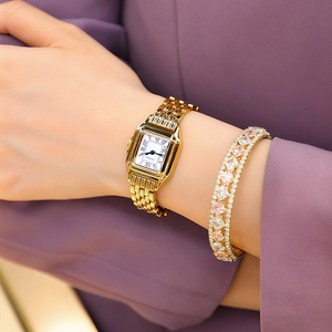 Reloj Cuadrado Vintage con Números Romanos para Mujer, Correa de Acero Chapada en Oro, Reloj de Cuarzo Resistente al Agua - Product Image 4