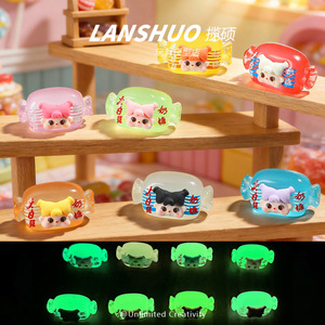 Lanshuo Breloques Bonbons en Résine Phosphorescentes Animaux de Dessin Animé Bijoux pour Enfants Pendentif Cadeau - Product Image 1