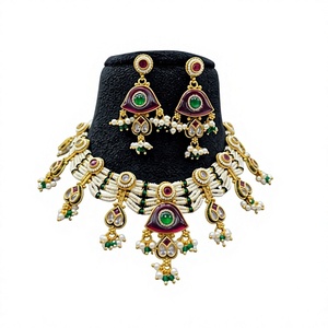 Ensemble collier et boucles d'oreilles en laiton plaqué or de qualité supérieure, élégant, pour femmes, pour les occasions de mariage - Product Image 2