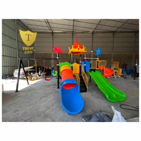 Toboggan de terrain de jeu extérieur éducatif en acier et en plastique pour enfants pour les zones résidentielles