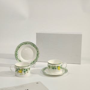 Tasses et soucoupes en porcelaine fine à motif citron, très demandées - Product Image 1