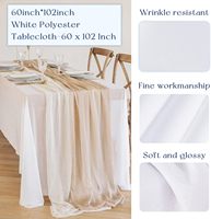 Nappe lavable résistante aux plis en polyester rectangle blanc pour les fêtes de mariage et le camping