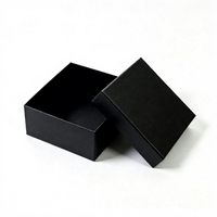 Fond de couverture de cadeau télescopique élégant comprenant des produits carrés foulards carrés mouchoirs colliers divers cadeau cadeau