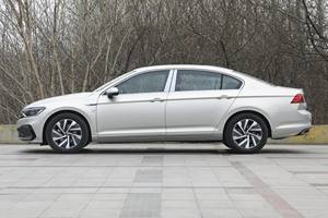 Usado para Magotan GTE Sedán Híbrido, 1-25000 Millas, 150-200 CV, Emisión Euro VI, Transmisión Automática, Asientos de Cuero - Product Image 4