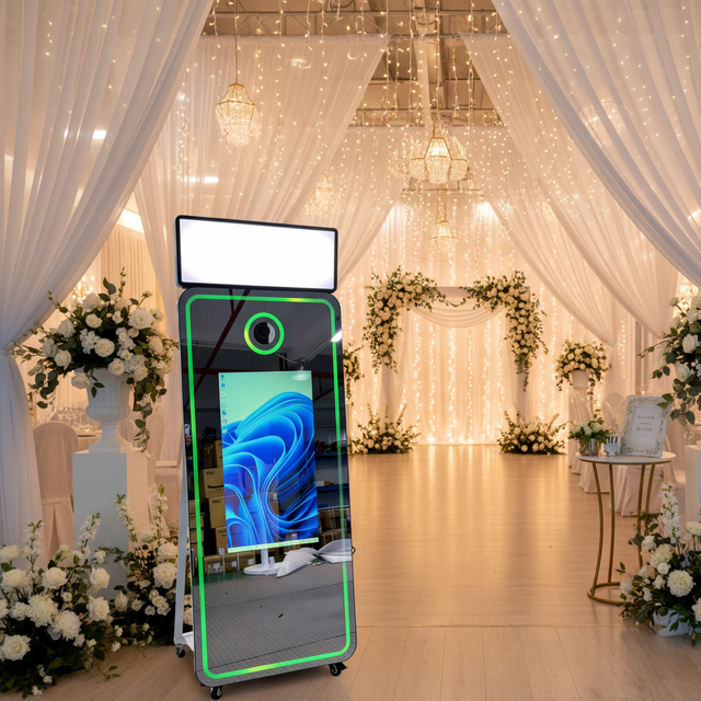 Hot sale In the Smart Fotomaster Picture Magical Mirror of Memories on the Wall That Takes Selfie Me Photobooth Pictures