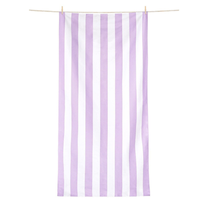 Toalla de playa a rayas de gamuza de microfibra grande reciclada sin arena de secado rápido con logotipo personalizado - Product Image 2