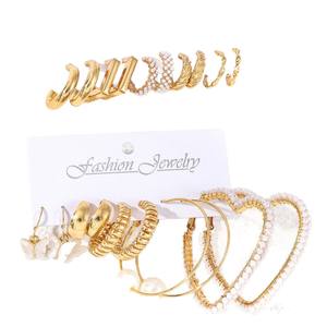 Parures de bijoux fantaisie plaquées or, boucles d'oreilles en alliage imitation perle, style vintage pour femmes, 10 paires - Product Image 1