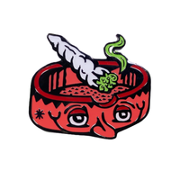 Imagen de logotipo de marca de planta de semillas Good Vibes Boutique Cool T-shirts Shop Accessories Bag Pin Diseño de tabaco personalizado Pin de esmalte duro