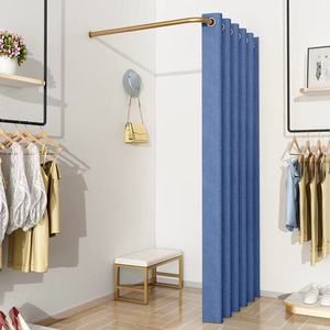 Probador de Ropa Portátil de Metal para Boutique de Ropa K, Vestidor de Lujo Móvil Dorado con Cortina - Product Image 5