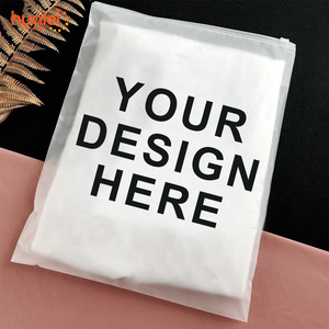 Bolsas con Cierre de Cremallera Mate Esmerilado de Plástico con Logotipo Personalizado Impreso y Cierre Hermético para Empaque de Ropa - Product Image 4