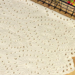 قماش دانتيل مطرز من البوليستر والقطن الشبكي المجوف للمعاطف والملابس والستائر ومفارش الطاولات - Product Image 4
