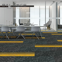 Tapis d'hôtel de luxe PP Jacquard tapis de bureau commercial carreaux de céramique PVC sol carré tapis carreaux 50x50 simple et durable