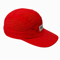 Casquette de course haute performance à 5 panneaux, perforée au laser, respirante, légère, séchage rapide, 100 % polyester, avec image
