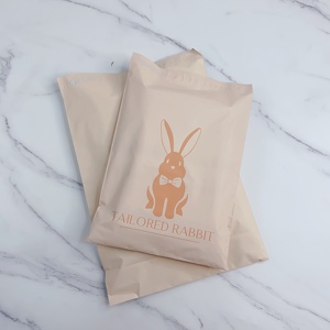 Bolsas de Envío de Polietileno Color Durazno Personalizadas con Impresión Naranja - Bolsas de Envío Impermeables para Ropa y Comercio Electrónico - Product Image 1