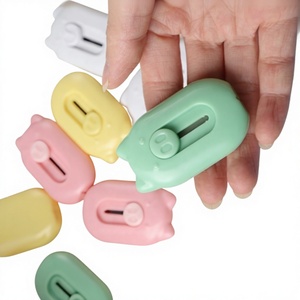 Mini couteau utilitaire portable réglable en plastique, motif animal de dessin animé mignon cochon, coupe-papier pour étudiant, scrapbooking, papeterie - Product Image 1