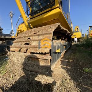 Excavadora de cadenas Komatsu PC220 usada, 90% nueva, en venta, en buen estado y con pocas horas de trabajo. - Product Image 3