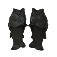Personnalisation d'usine, personnalisation de logo, OEM, ODM. Nouvelles pantoufles en forme de poisson pour hommes, amusantes, créatives, antidérapantes, à la mode, poisson salé.