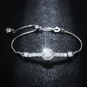 Bracciale classico in argento 925 con cristalli per donna, gioielli da matrimonio, design a catena con incastonatura a griffe, bracciali con strass. - Product Image 1