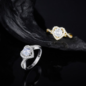 แหวนมอสซาไนต์เงินแท้ S925 รุ่น Heart Halo ปี 2026 ของขวัญขอแต่งงานสุดหรู แหวนนิ้วอเนกประสงค์ ดีไซน์สวยงามสำหรับผู้หญิง - Product Image 3