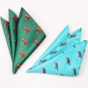 Venta directa de fábrica 100% Pañuelo de dibujos animados de poliéster Servicio OEM Patrones de animales Impreso Pañuelo de bolsillo para hombres de moda - Product Image 3