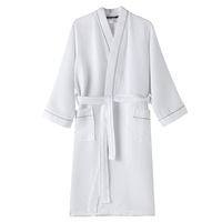 Venta al por mayor personalizado 5 estrellas Hotel Logo blanco bata de baño de secado rápido transpirable 100% algodón Kimono Waffle Spa Albornoz