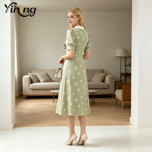 Abito Midi Verde Chiaro con Colletto <span class=keywords><strong>Peter</strong></span> Pan e Maniche a Sbuffo, Vestito Dolce da Donna, Servizio OEM ODM, Produzione in Piccoli Lotti, Fabbrica con 19 Anni di Esperienza - Product Image 3