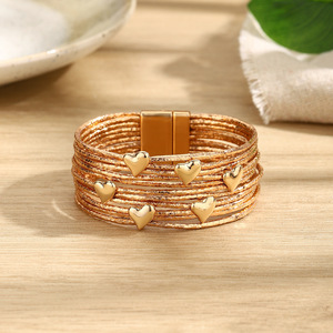 Bracelet en coton rouge tressé à la main pour femmes et hommes, en macramé, pour la Saint-Valentin, en corde cirée, en fil tressé, en forme de cœur - Product Image 6