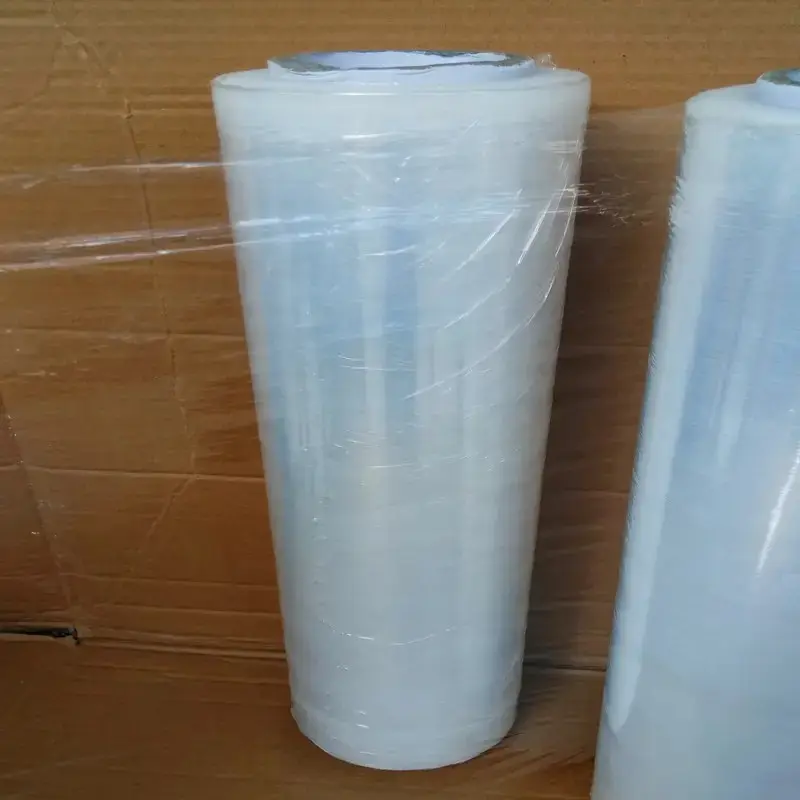 Materiale da imballaggio in plastica rotolo di pellicola avvolgimento in pe pellicola estensibile per avvolgimento di pallet nera lldpe film estensibile in fusione