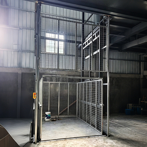 Monte-charge à <span class=keywords><strong>rail</strong></span> guidé personnalisé <span class=keywords><strong>pour</strong></span> entrepôt, mezzanine et atelier industriel avec système de plateforme à entraînement par chaîne - Product Image 2