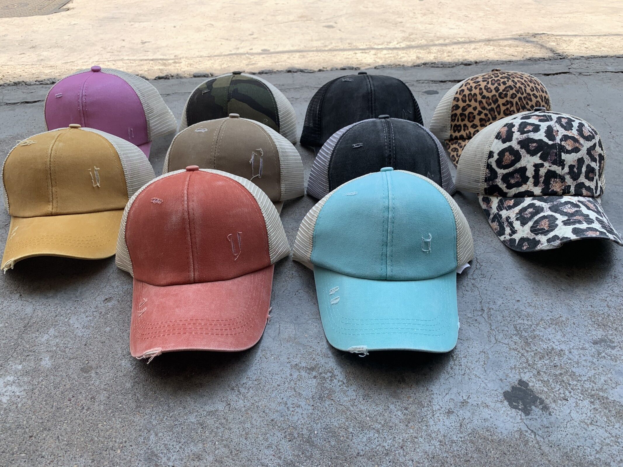 Q1382 Cheetah Print Ponytail Baseball Hats - Trendy & Durable