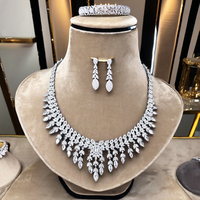 Boucles d'oreilles de luxe de marque de bijoux en laiton plaqué platine de haute qualité, bracelets, bagues, colliers, ensembles de bijoux