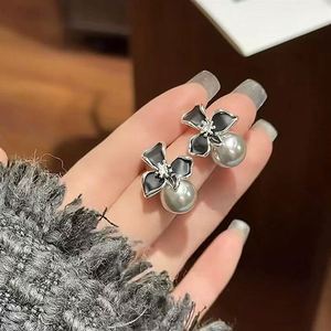 Fashion Zircon Grey Imitation Pearl <b>Earrings</b> for Women Girls French Retro Style <b>Black</b> Flowers <b>Stud</b> <b>Earrings</b> Jewelry Accessories - Product Image 4
