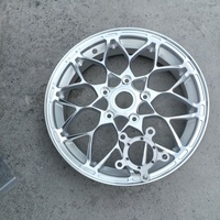 Jeu de moyeux en aluminium forgé CNC pour roues de moto Vespa de qualité aéronautique pour GTS300 & Sprint