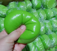 Nouveaux jouets anti-stress à presser en PU, doux et à remontée lente, en forme de gâteau au fromage matcha semi-cuit, mignons, réalistes, verts