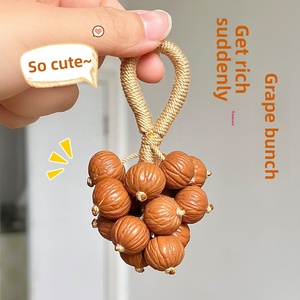 Colección de Muñecas Artesanales de Nuez con Cabeza de Mono Clásica y Racimo de Uvas, con Cuentas Pequeñas Hechas a Mano, Estilo Hombre Rico, con Espalda de Tiburón, para Juego y Bolsos - Product Image 1