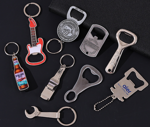 Porte-clés personnalisé en métal avec décapsuleur 3D émaillé, accessoire pour clés, fournisseur de décapsuleurs pour boissons gazeuses - Product Image 1