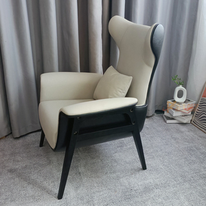 Fauteuil de relaxation moderne et minimaliste à dossier haut, avec cadre en bois massif et revêtement en cuir, inclinable et réglable, pour la maison, le bureau ou la chambre. - Product Image 3