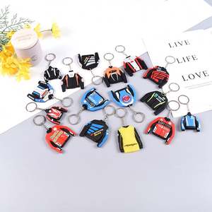 Llavero de traje de carreras, colgante de silicona y PVC de doble cara, llaveros de goma - Product Image 2