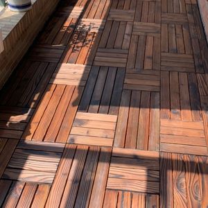Suelos de madera maciza carbonizada de autoinstalación para balcones, terrazas exteriores, jardines y soláriums; de autoinstalación - Product Image 3