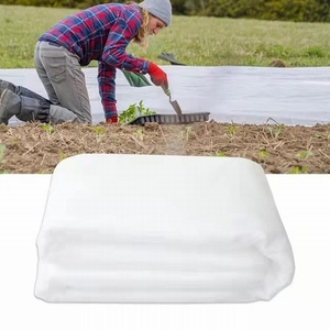 Tissu non tissé respirant <span class=keywords><strong>pour</strong></span> la protection des plantes agricoles et des fleurs – Vente chaude, léger, uni, à pois, croisé - Product Image 5