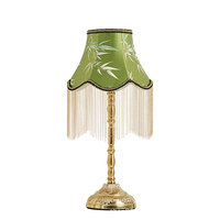 Lampe de table rétro française en métal avec pompon et commande intégrée, 220V, éclairage d'ambiance de luxe pour chambre et bureau