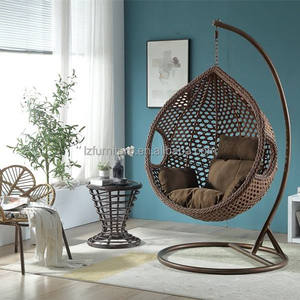 Chaise suspendue œuf en rotin moderne pour l'extérieur et l'intérieur, simple ou double place, avec repose-pieds – Nouvelle collection tendance - Product Image 1